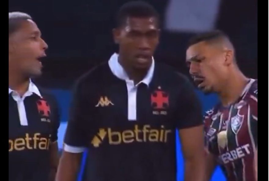 rayan-retorna-ao-classico-entre-vasco-e-fluminense-em-grande-estilo