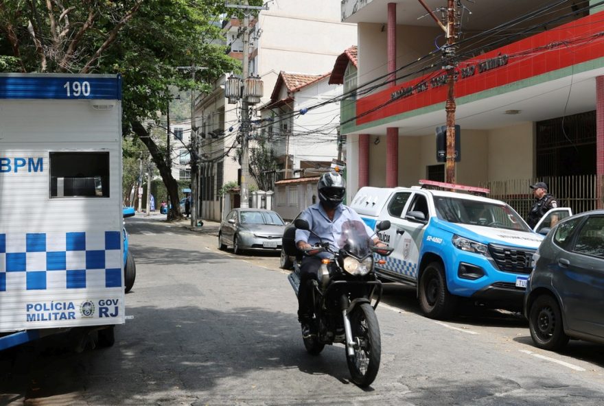 reabertura-das-igrejas-no-andarai-apos-dia-de-terror3A-normalidade-comeca-a-retornar-com-reforco-policial-e-missas-marcadas