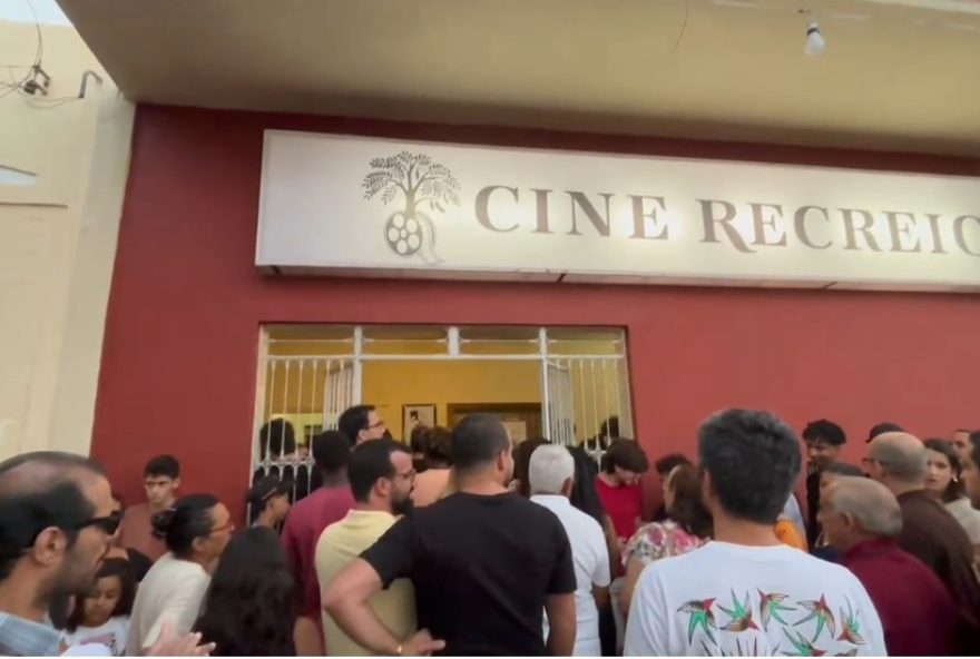 reabertura-do-cine-recreio3A-cinema-de-rua-renasce-em-floresta-apos-10-anosbi-epico-retorno-do-espaco-historico-no-sao-joao