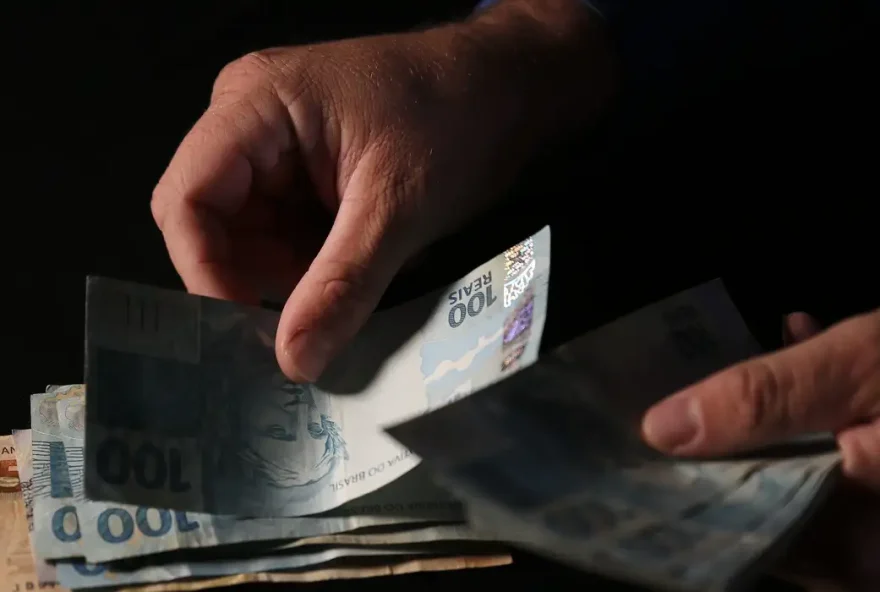 real_moedadinheiro_jfcrz_abr_1701220040_1