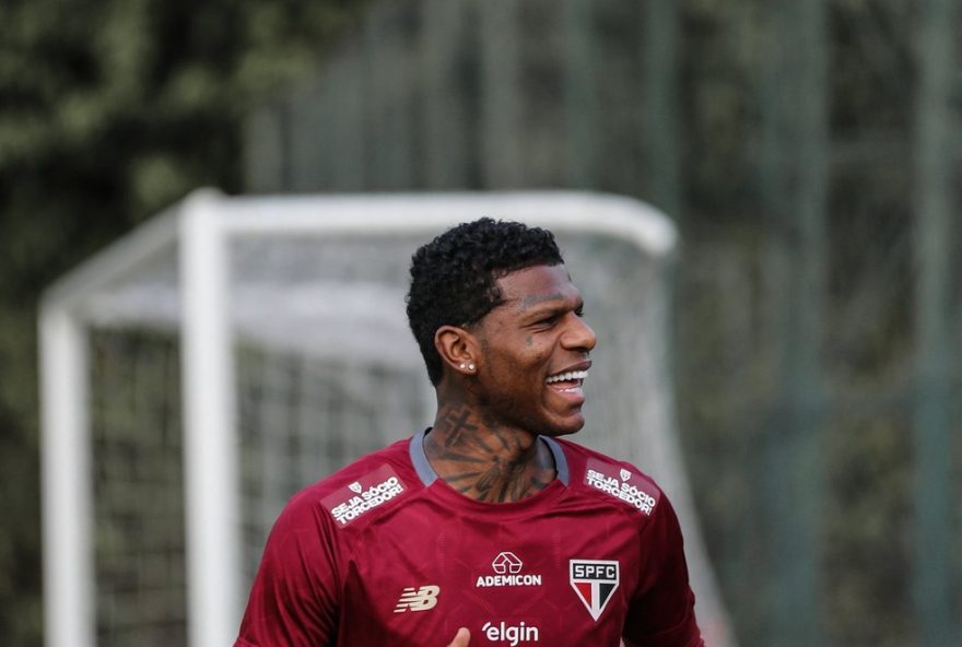 reapresentacao-do-sao-paulo3A-wendell-e-arboleda-avancam-na-recuperacao-apos-treino-no-ct-da-barra-funda