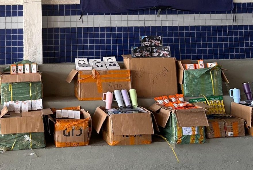 receita-federal-apreende-mais-de-1-tonelada-de-produtos-importados-irregulares-no-recife3A-celular2C-relogios2C-videogames-e-mais receita-federal-apreende-mais-de-1-tonelada-de-produtos-importados-irregulares-no-recife3A-celular2C-relogios2C-videogames-e-mais