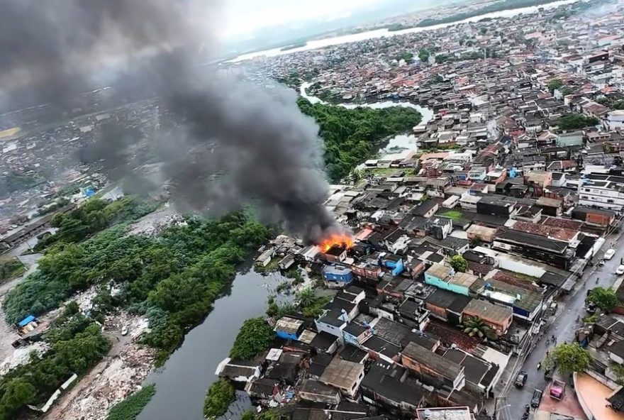 recente-incendio-devastou-barracos-na-vila-de-em-santos-preocupacoes-com-seguranca-e-medidas-preventivas-essenciais recente-incendio-devastou-barracos-na-vila-de-em-santos-preocupacoes-com-seguranca-e-medidas-preventivas-essenciais
