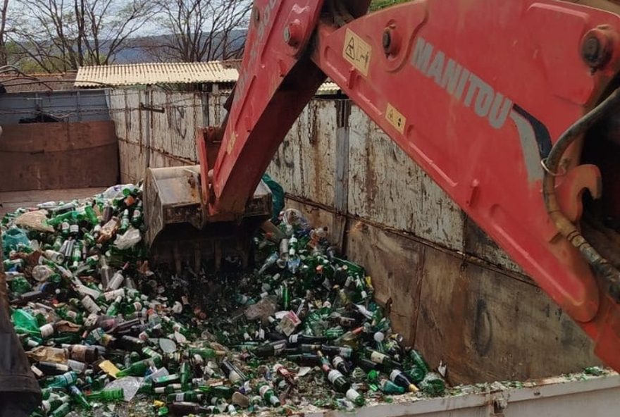 reciclagem-de-vidro-em-montes-claros3A-iniciativa-para-um-futuro-mais-sustentavel reciclagem-de-vidro-em-montes-claros3A-iniciativa-para-um-futuro-mais-sustentavel