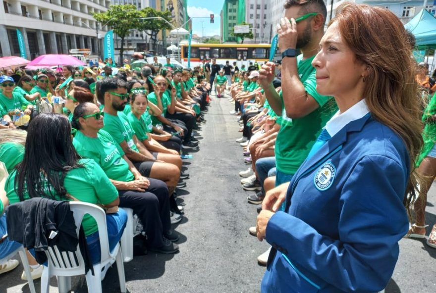 recife-quebra-recorde-mundial-com-revezamento-de-aplicacao-de-perfume recife-quebra-recorde-mundial-com-revezamento-de-aplicacao-de-perfume
