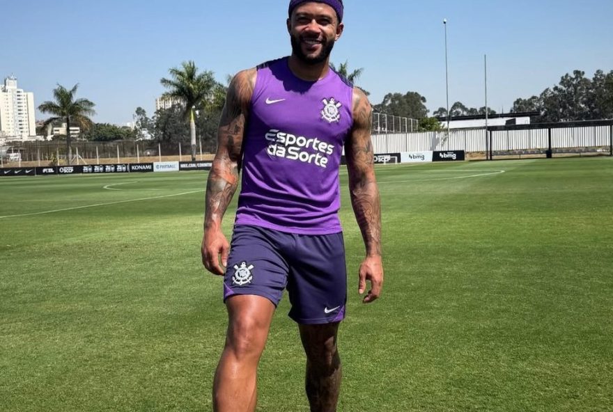 recuperacao-de-memphis-depay-no-corinthians3A-sinais-positivos-em-treinos-com-bola
