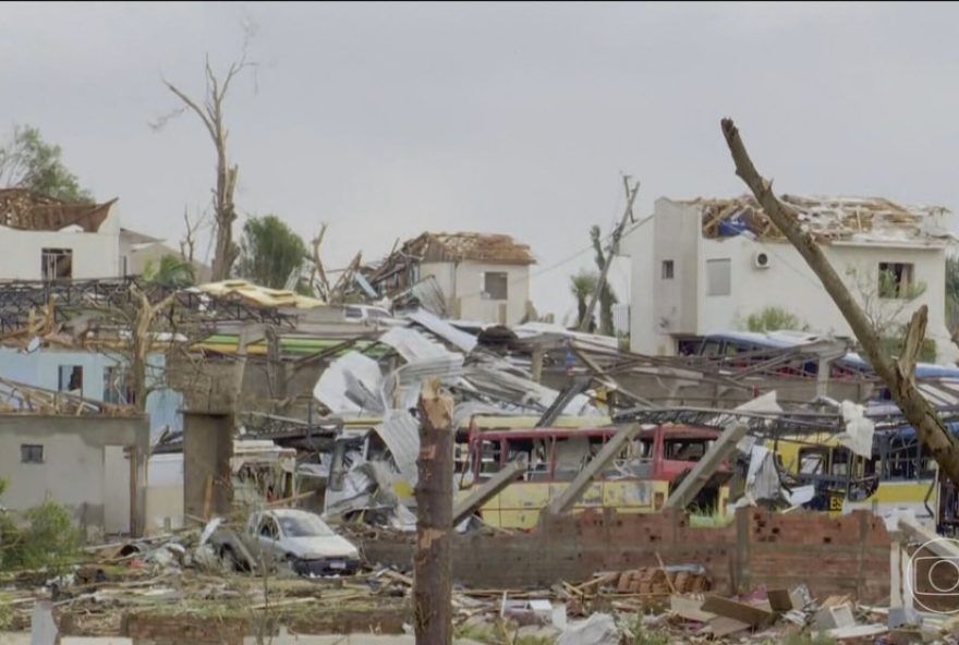recuperacao-de-rio-bonito-do-iguacu-apos-tornado3A-plano-do-governo2C-limpeza-e-reconstrucao.-saiba-mais recuperacao-de-rio-bonito-do-iguacu-apos-tornado3A-plano-do-governo2C-limpeza-e-reconstrucao.-saiba-mais
