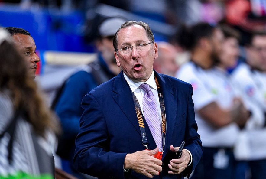recurso-do-lyon-e-aceito-e-clube-nao-sera-rebaixado-na-ligue-12C-anuncia-jornal-frances