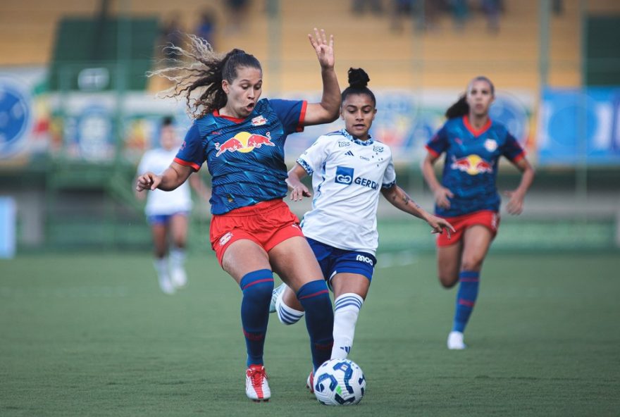 red-bull-bragantino-e-cruzeiro-duelam-pelas-quartas-de-final-do-brasileirao-feminino