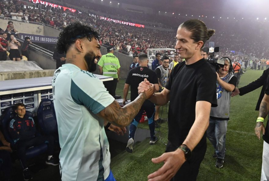 reencontro-de-gabigol3A-celebracao-e-abracos-no-jogo-flamengo-x-cruzeiro