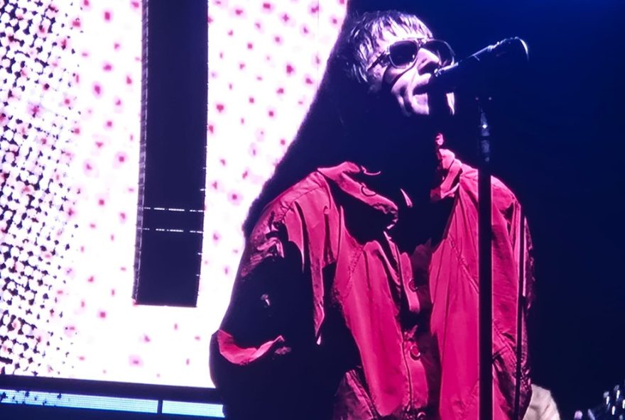 reencontro-do-oasis-no-brasil-lota-morumbi-apos-16-anos3A-show-impecavel-dos-irmaos-gallagher-com-quase-70-mil-fas