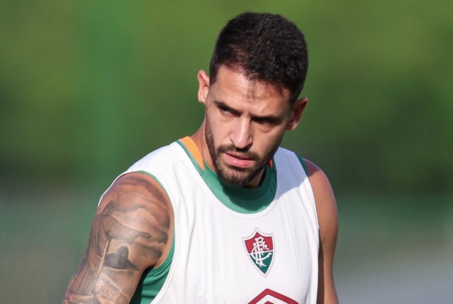 reforcos-20243A-renato-augusto-e-o-ultimo-a-sair-apos-titulo-da-libertadores-veja-a-lista-completa-dos-jogadores-que-deixaram-o-fluminense