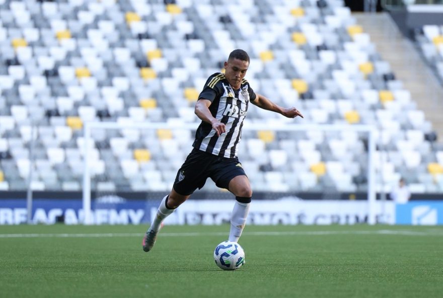 reformulacao-no-atletico-mg-sub-203A-trio-de-jogadores-fica-fora-de-jogo-e-clube-aposta-em-jovens-promessas.-acompanhe