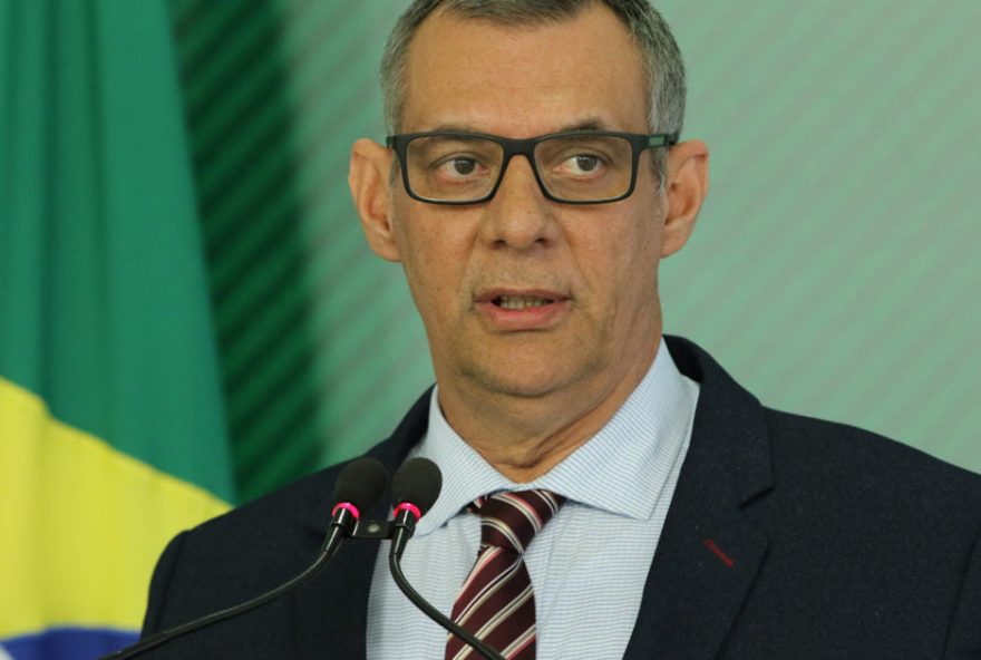 O porta-voz da Presidência da República, general Otávio Santana do Rêgo Barros, durante coletiva no Palácio do Planalto