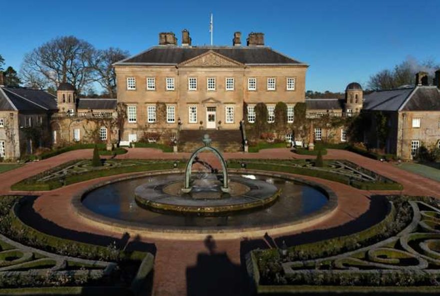 rei-charles-transformara-dumfries-house-em-local-exclusivo-para-eventos-de-luxo-e-caridade rei-charles-transformara-dumfries-house-em-local-exclusivo-para-eventos-de-luxo-e-caridade