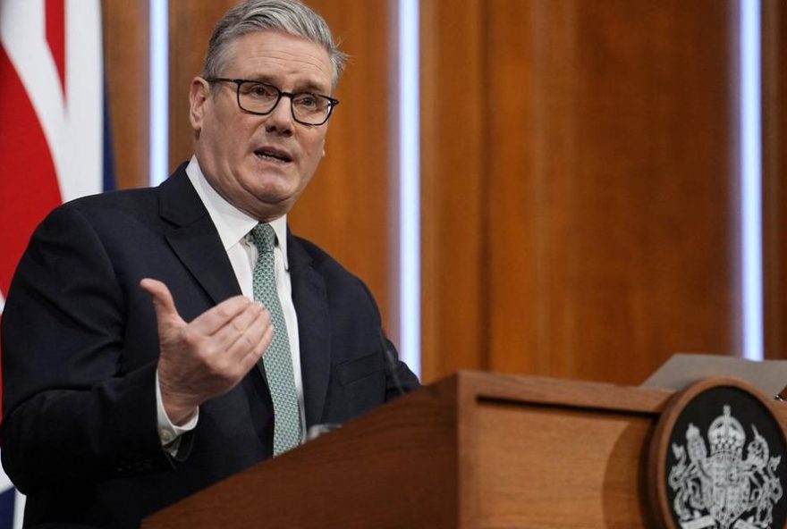 reino-unido-envia-navios-e-helicopteros-para-o-chipre-em-meio-as-tensoes-no-oriente-medio3A-keir-starmer-classifica-como-22esforco-defensivo22 reino-unido-envia-navios-e-helicopteros-para-o-chipre-em-meio-as-tensoes-no-oriente-medio3A-keir-starmer-classifica-como-22esforco-defensivo22