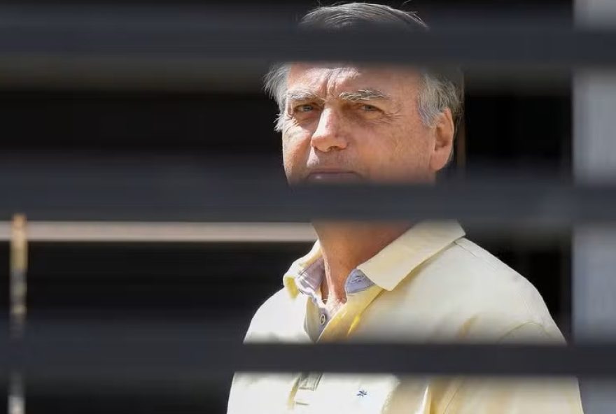 rejeicao-a-candidato-apoiado-por-bolsonaro-atinge-50252C-aponta-pesquisa-datafolha rejeicao-a-candidato-apoiado-por-bolsonaro-atinge-50252C-aponta-pesquisa-datafolha