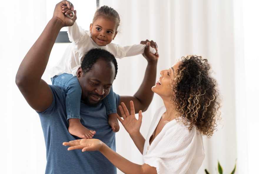 Um fator analisado foi o estado civil dos homens analisados. Para homens casados, o nível de testosterona observado foi mais baixo. (Foto: Reprodução)