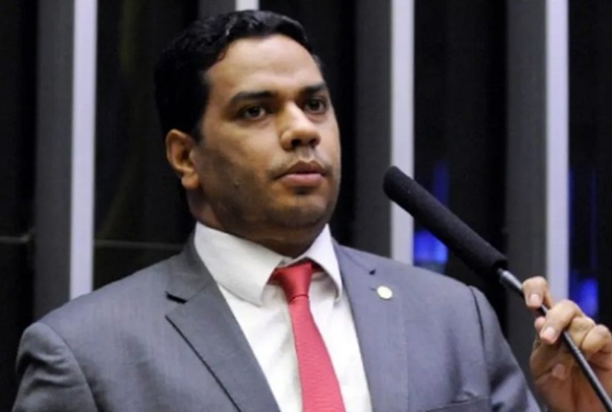 relator-no-tcu-acata-pedido-do-banco-central-e-deixa-explicita-sua-insatisfacao relator-no-tcu-acata-pedido-do-banco-central-e-deixa-explicita-sua-insatisfacao