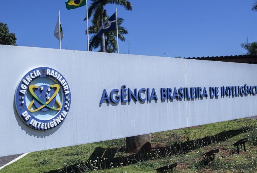 relatorio-final-da-policia-federal3A-abin-paralela-contara-com-pelo-menos-15-indiciados-no-caso-da-espionagem-contra-auditores-da-receita-federal