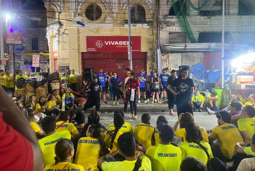 religiao-e-carnaval3A-uma-mistura-unica-entre-sagrado-e-profano religiao-e-carnaval3A-uma-mistura-unica-entre-sagrado-e-profano