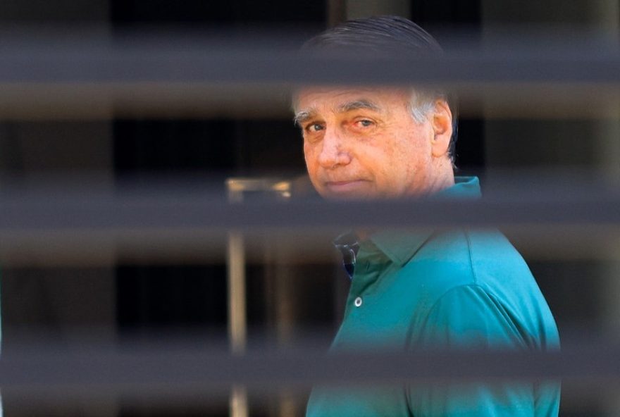 remicao-de-pena-por-leitura3A-bolsonaro-pode-reduzir-sentenca.-entenda-como-funciona-e-quem-avalia.-limites-e-regras-claras