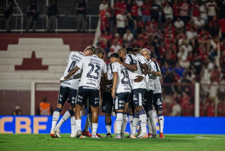 remo-arranca-empate-com-vila-nova-mesmo-com-poucas-finalizacoes-serie-b-2025