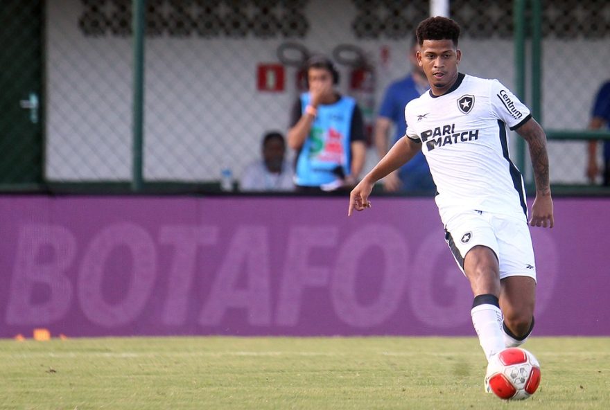 remo-confirma-contratacao-de-kawan2C-zagueiro-emprestado-do-botafogo