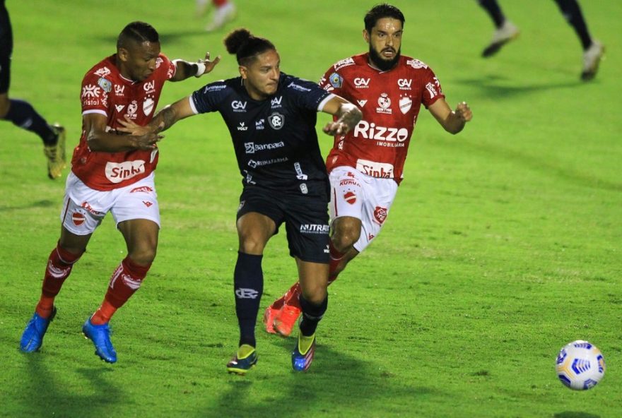 remo-enfrenta-vila-nova-em-busca-de-quebrar-jejum-historico-na-serie-b-de-2025