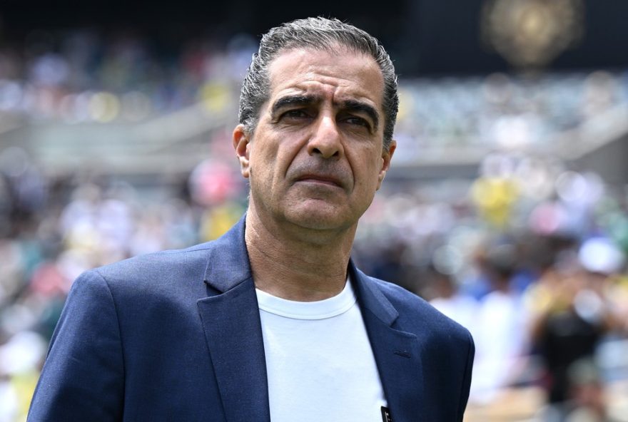 renato-paiva-acredita-ter-sido-demitido-do-botafogo-por-interferencia-de-john-textor3A-entenda-a-polemica-com-o-treinador