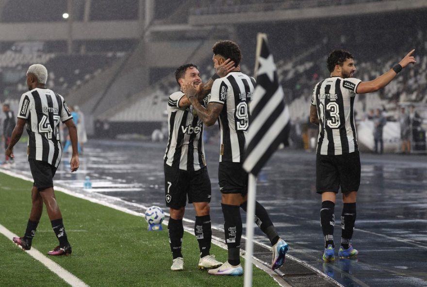 renato-paiva-completa-15-jogos-no-botafogo3A-numeros2C-destaques-e-desafios