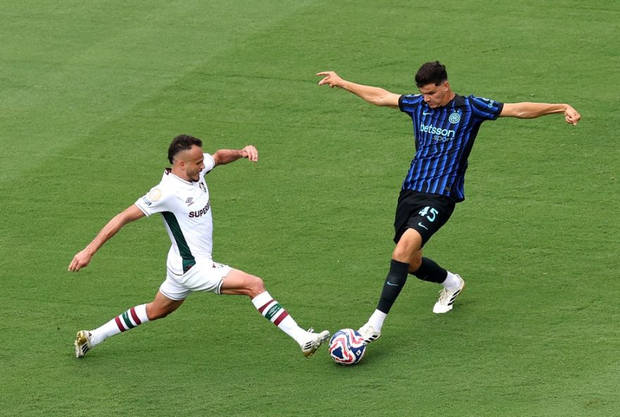 rene-desfalca-fluminense-nas-quartas-de-final-da-copa-do-mundo-de-clubes3A-equipe-se-prepara-para-confronto-sem-o-lateral-esquerdo