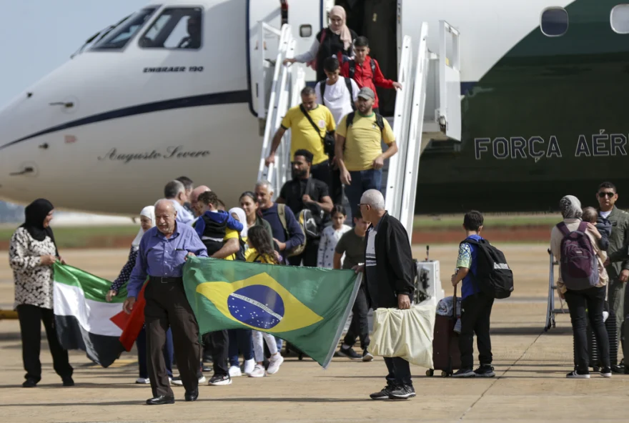 Pela 1ª vez brasileiros que estavam na Cisjordânia são resgatados (Reprodução/Agência Brasil)