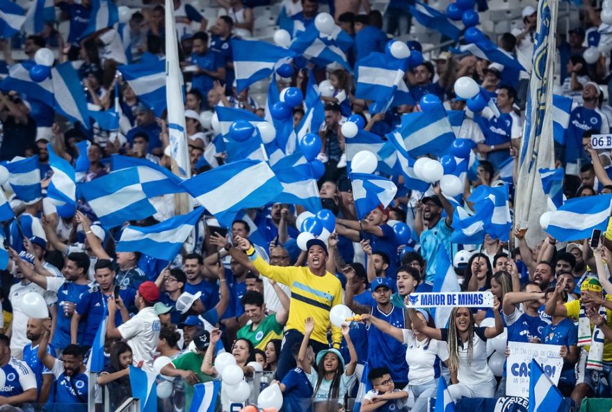 retirada-de-cadeiras-do-mineirao-gera-polemica3A-cruzeiro-aguarda-decisoes-da-minas-arena-para-copa-do-mundo-feminina