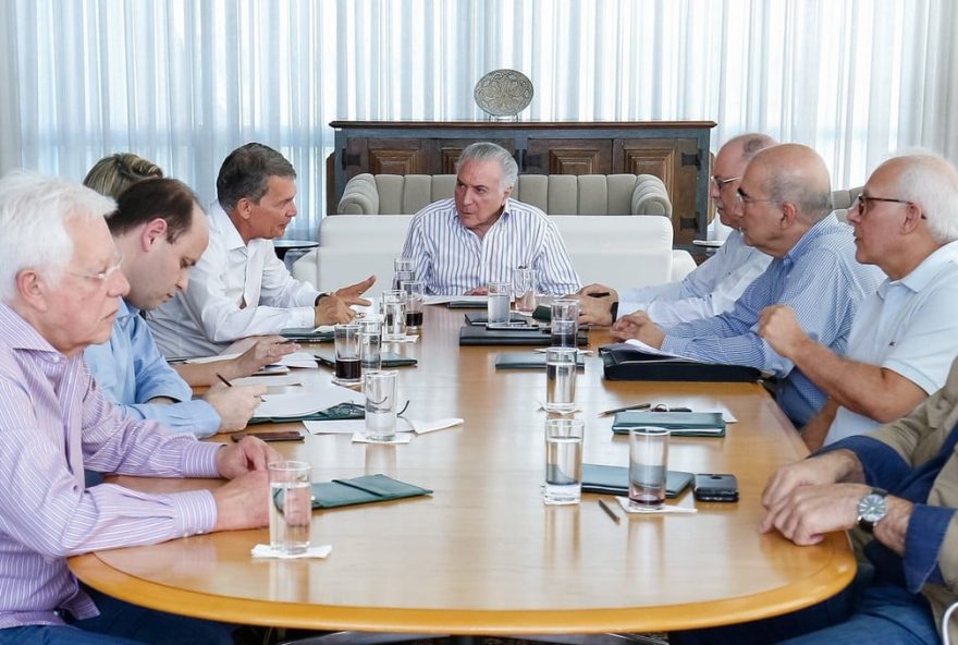 Temer e Ministros em reunião no Palácio da Alvorada. / Foto: Alan Santos. / Presidência da República.