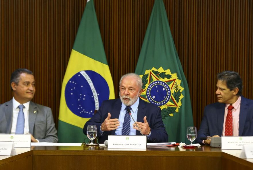 reuniao-de-lula-com-ministros-para-discutir-corte-de-gastos-e-confianca-do-consumidor