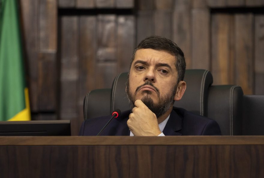 reuniao-decisiva-definira-futuro-do-presidente-afastado-da-alerj-rodrigo-bacellar