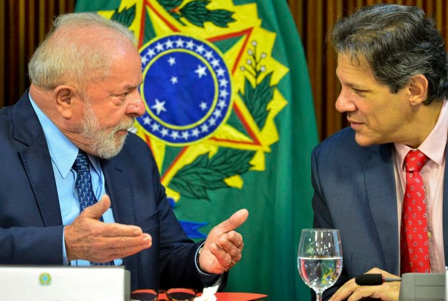 Quase 90% do mercado rejeita Lula, mas aprovação de Haddad cresce