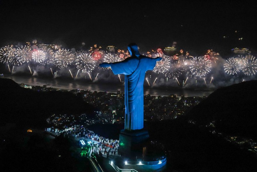 reveillon-no-rio-20253A-impacto-de-r2432C34-bilhoes-e-5-milhoes-de-pessoas2C-diz-prefeitura reveillon-no-rio-20253A-impacto-de-r2432C34-bilhoes-e-5-milhoes-de-pessoas2C-diz-prefeitura