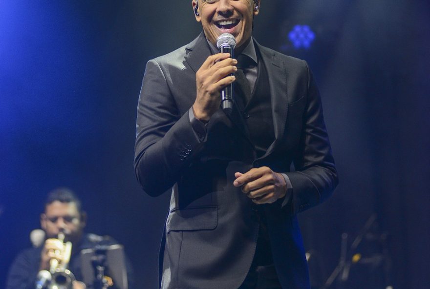 reveillon-no-rio-de-janeiro3A-parque-oeste-tera-show-de-leandro-sapucahy-e-outras-atracoes-musicais-em-2026 reveillon-no-rio-de-janeiro3A-parque-oeste-tera-show-de-leandro-sapucahy-e-outras-atracoes-musicais-em-2026