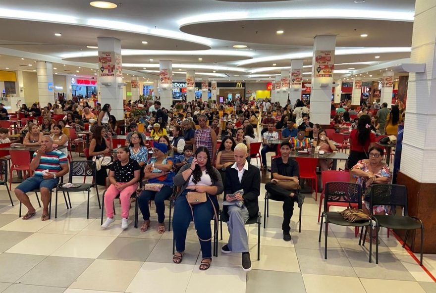 reviravolta-final-de-vale-tudo-lota-shopping-em-sao-luis.-veja-a-emocao-do-publico-com-a-revelacao
