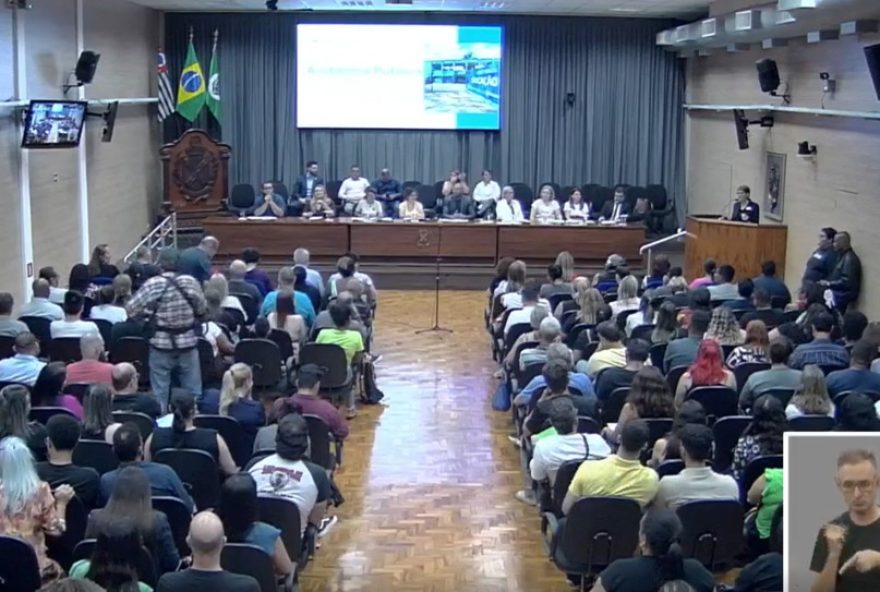 revisao-de-edital3A-piracicaba-discute-contratacao-de-cuidadores