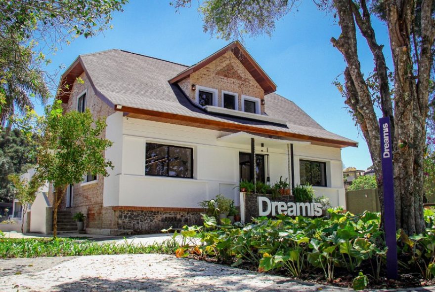 revitalizacao-arquitetonica-da-casa-dreamis3A-um-resgate-da-historia-urbana revitalizacao-arquitetonica-da-casa-dreamis3A-um-resgate-da-historia-urbana