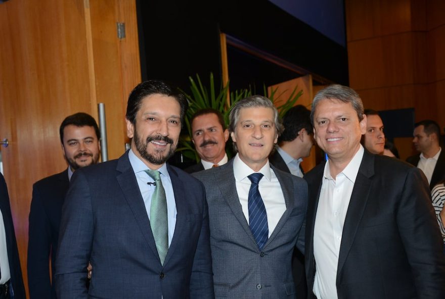 ricardo-nunes-elogia-tarcisio-de-freitas-como-fonte-de-esperanca