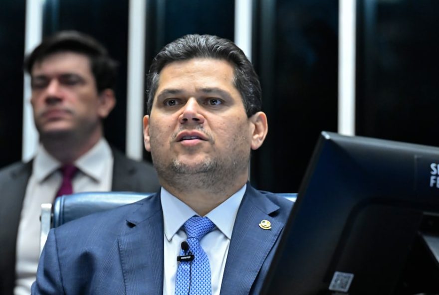 rigor-de-ronaldo-caiado-com-celso-sabino-nao-vale-para-alcolumbre3F