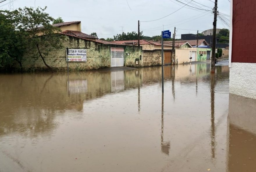 rio-capivari-transborda-novamente-e-alaga-ruas-em-monte-mor3A-nove-desalojados rio-capivari-transborda-novamente-e-alaga-ruas-em-monte-mor3A-nove-desalojados