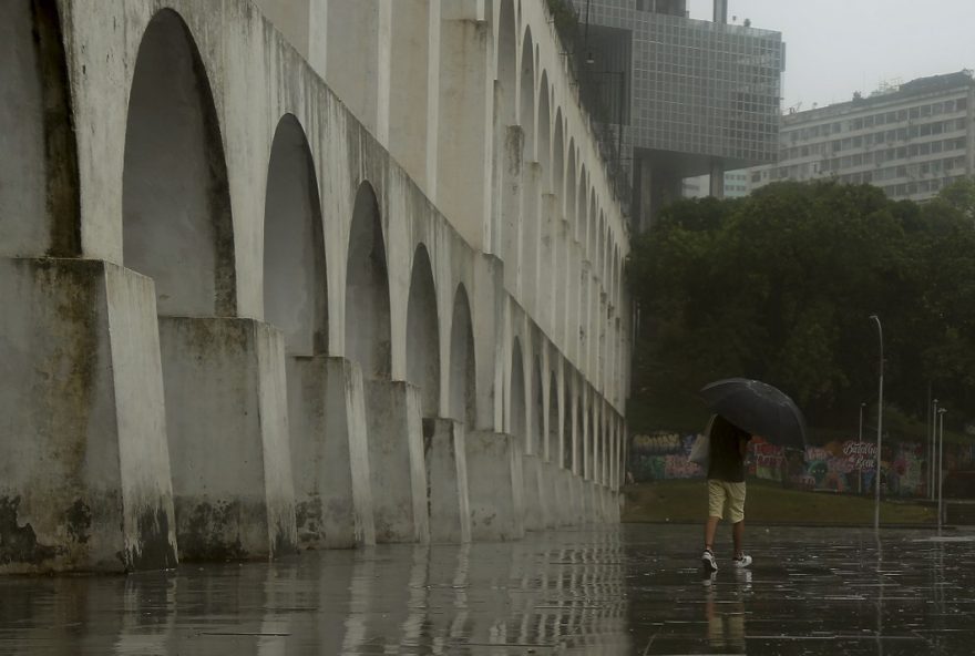 rio-de-janeiro-em-alerta3A-ressaca2C-faccoes-e-cruzeiros-movimentam-a-cidade