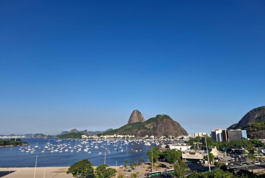 rio-de-janeiro-enfrenta-recorde-de-calor3A-7-cidades-entre-as-mais-quentes-do-pais.-como-lidar-com-as-altas-temperaturas3F