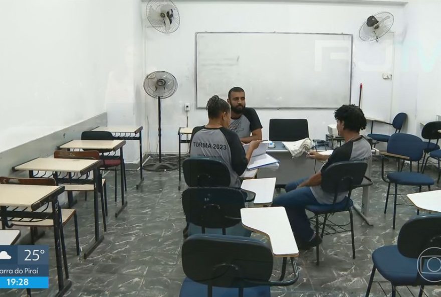 rio-de-janeiro-lidera-inscritos-acima-de-60-anos-no-enem-20253A-historias-de-superacao-e-busca-por-novos-horizontes