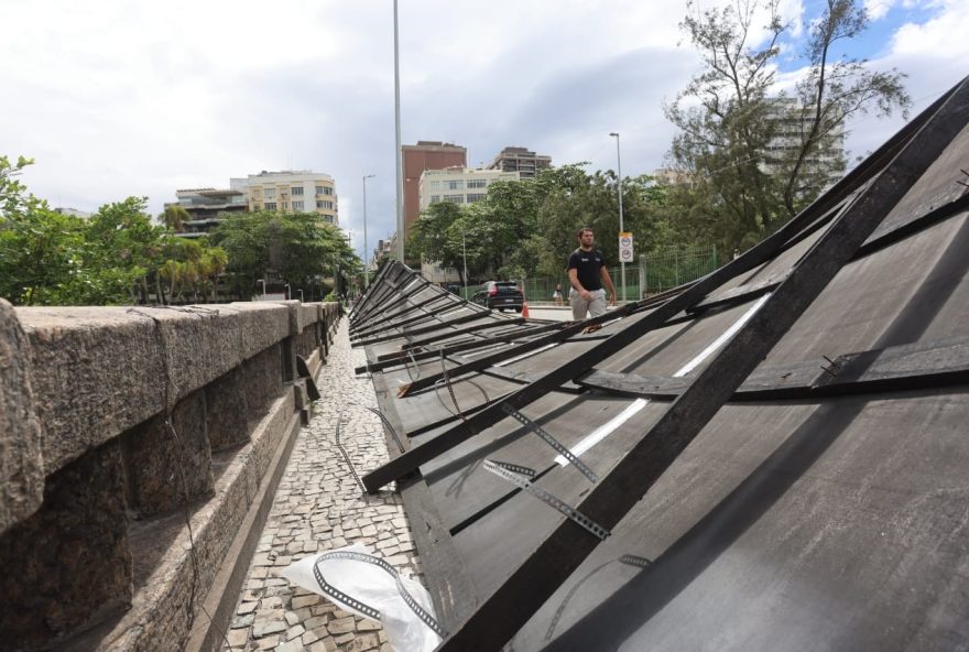 rio-de-janeiro-ventos-causam-transtornos-e-quedas-de-arvores-nesta-quarta-feira rio-de-janeiro-ventos-causam-transtornos-e-quedas-de-arvores-nesta-quarta-feira